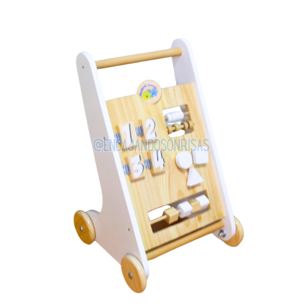 CAMINADOR ENCAJANDO SONRISAS