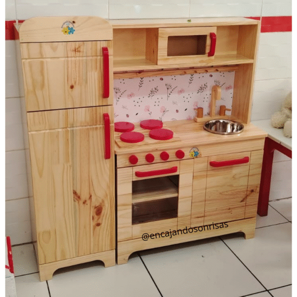 COCINITA NATURAL CON DETALLE ROJO